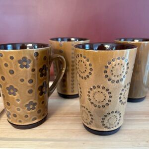 Brown Floral Stoneware Mugs Set
